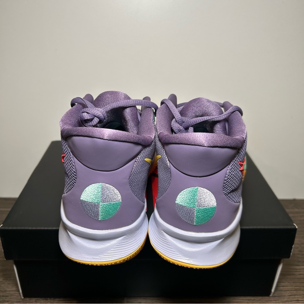Nike Kyrie 7 Purple and Yellow Basketball Shoes 7Y - Picture 6 of 11